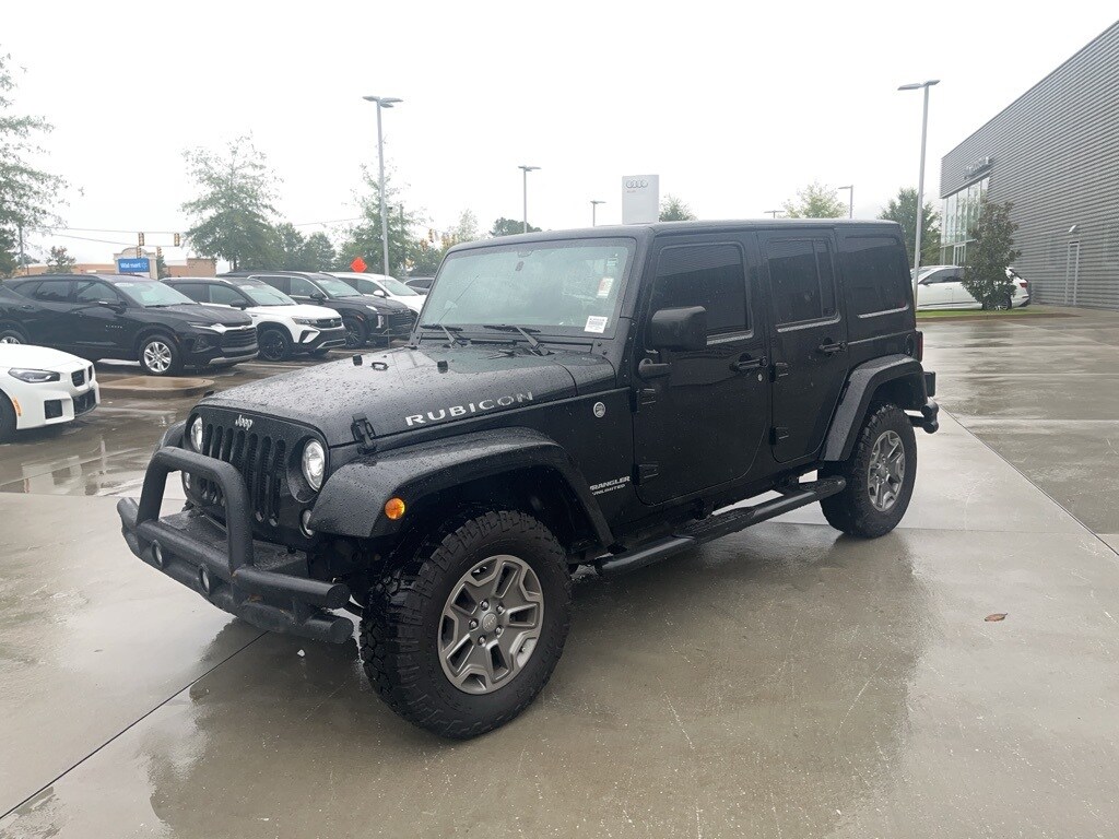2017 Jeep Wrangler Unlimited Rubicon photo 2