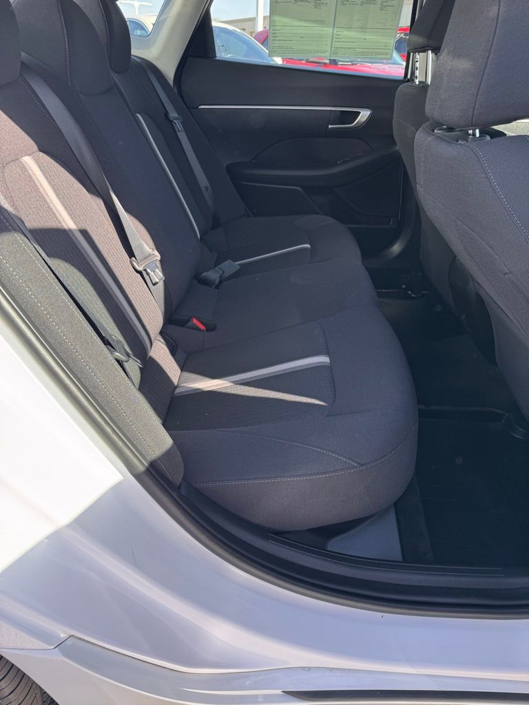 2025 Hyundai Sonata SE - Photo 12