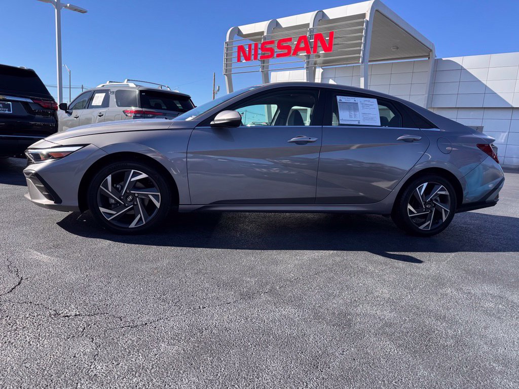 Used 2024 Hyundai Elantra SEL Sedan