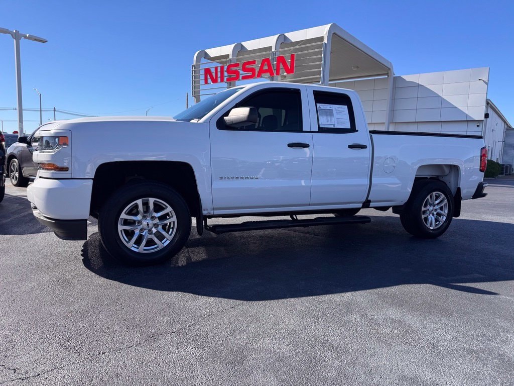 Used 2017 Chevrolet Silverado 1500 Custom with VIN 1GCRCPEC4HZ344383 for sale in Bowling Green, KY