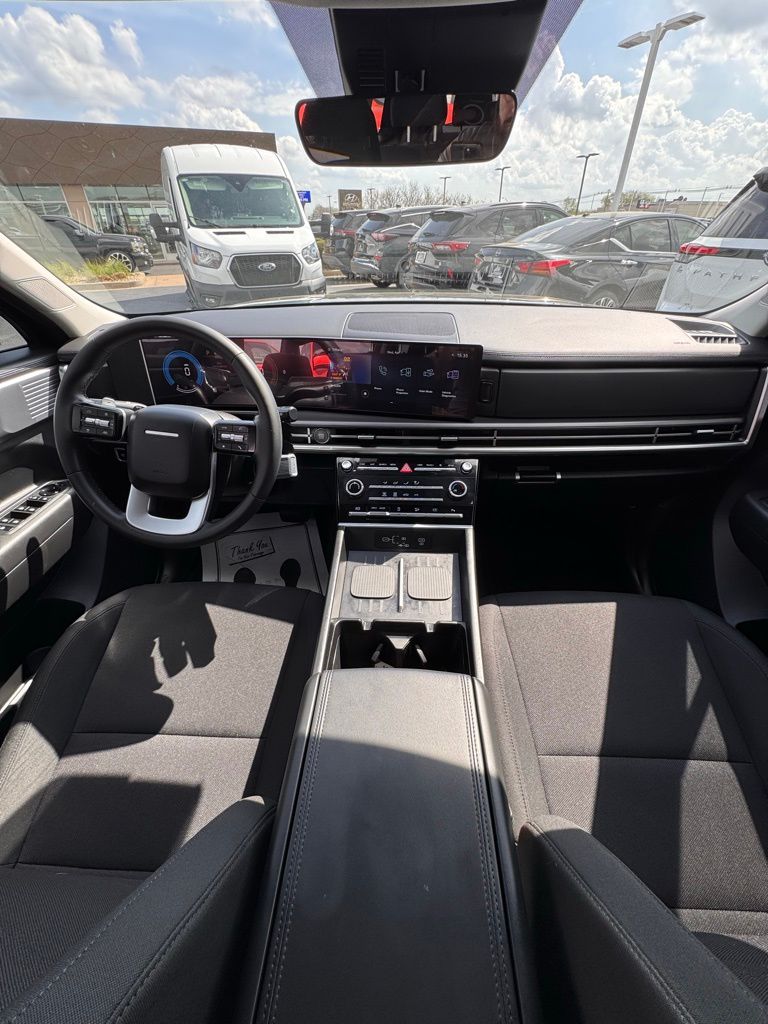 2025 Hyundai Santa Fe SE - Photo 17