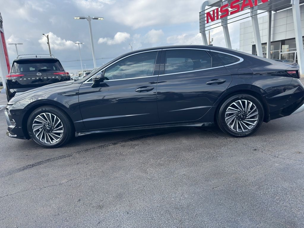 Used 2024 Hyundai Sonata Hybrid SEL Sedan