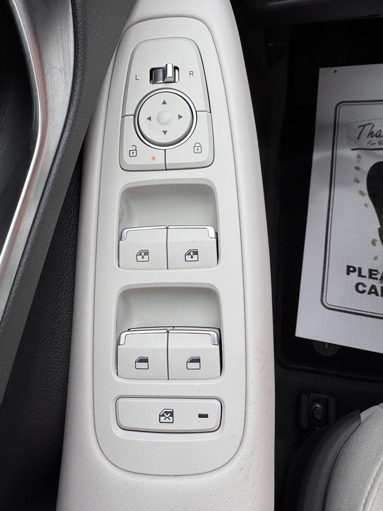 2025 Hyundai Sonata Hybrid SEL - Photo 21