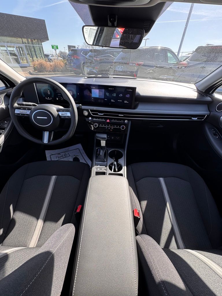 2025 Hyundai Sonata SE - Photo 15