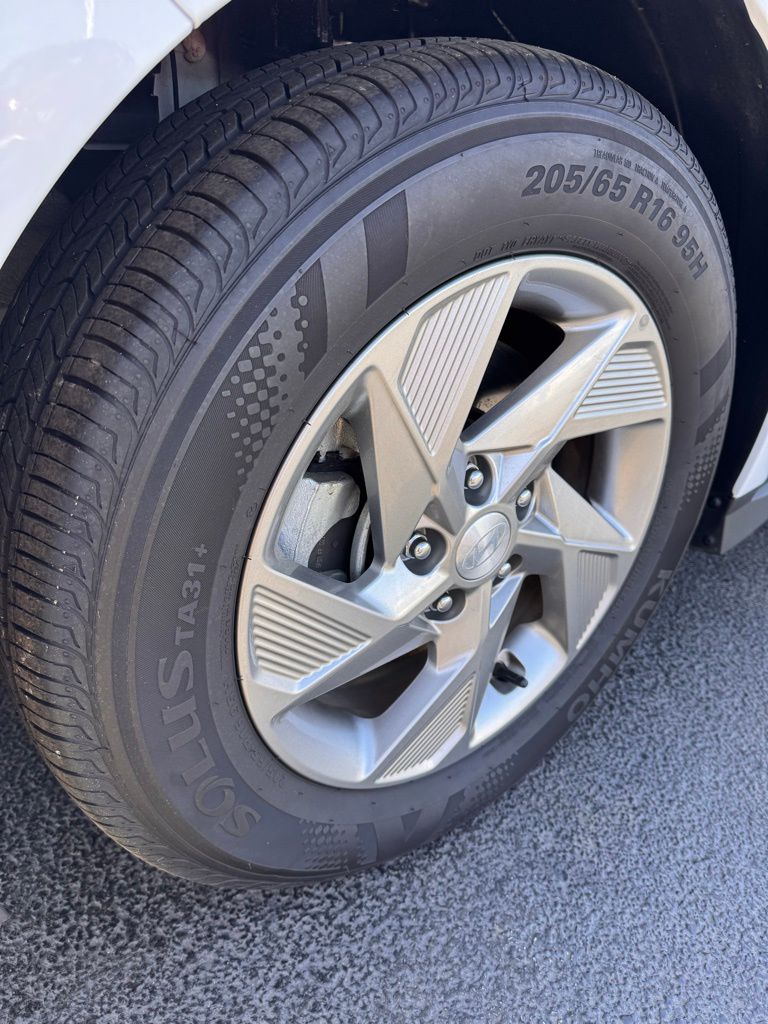 2025 Hyundai Sonata SE - Photo 27