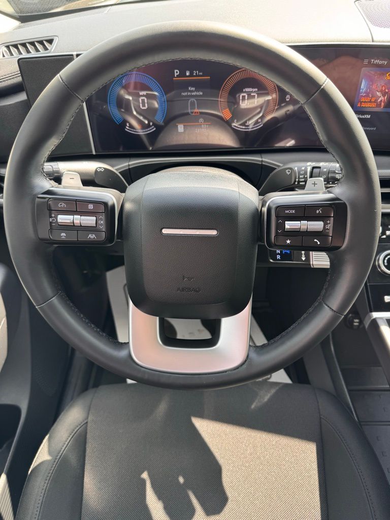 2025 Hyundai Santa Fe SE - Photo 25