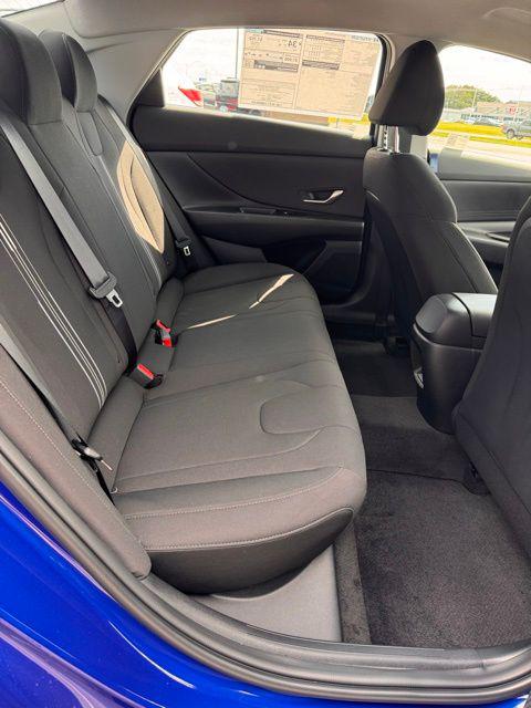 2024 Hyundai Elantra SEL - Photo 13