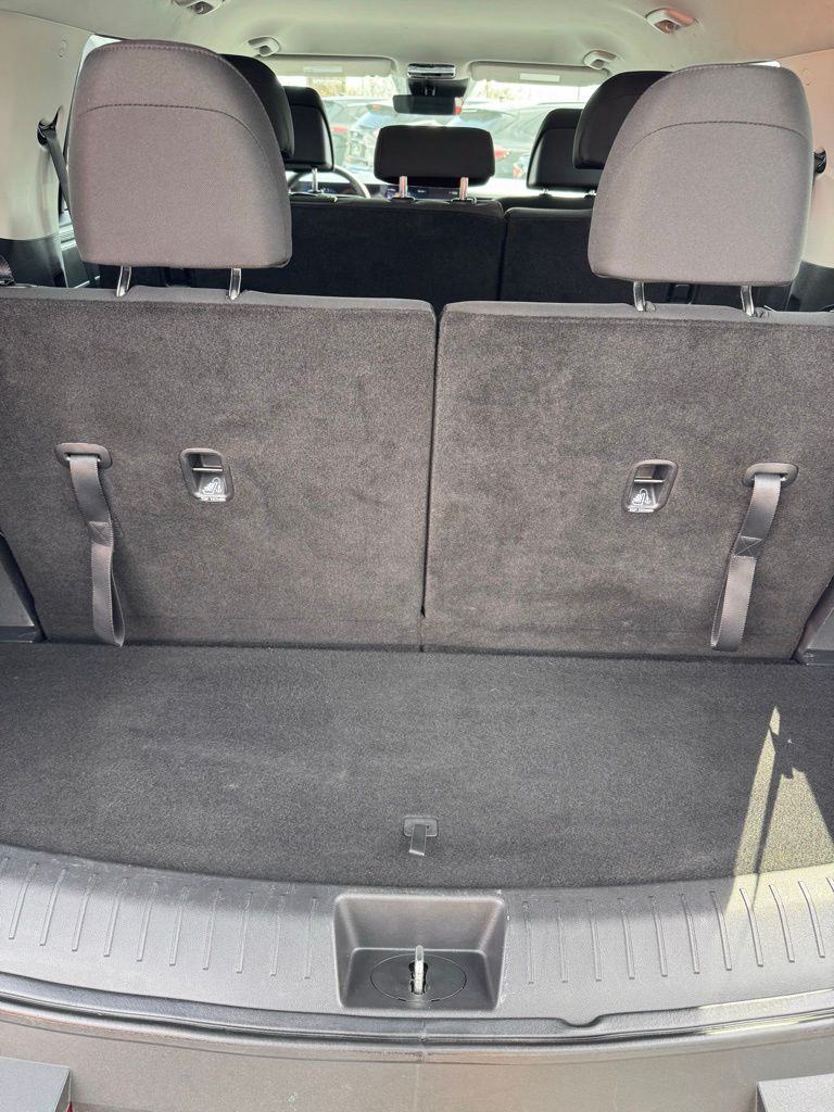 2025 Hyundai Santa Fe SE - Photo 14