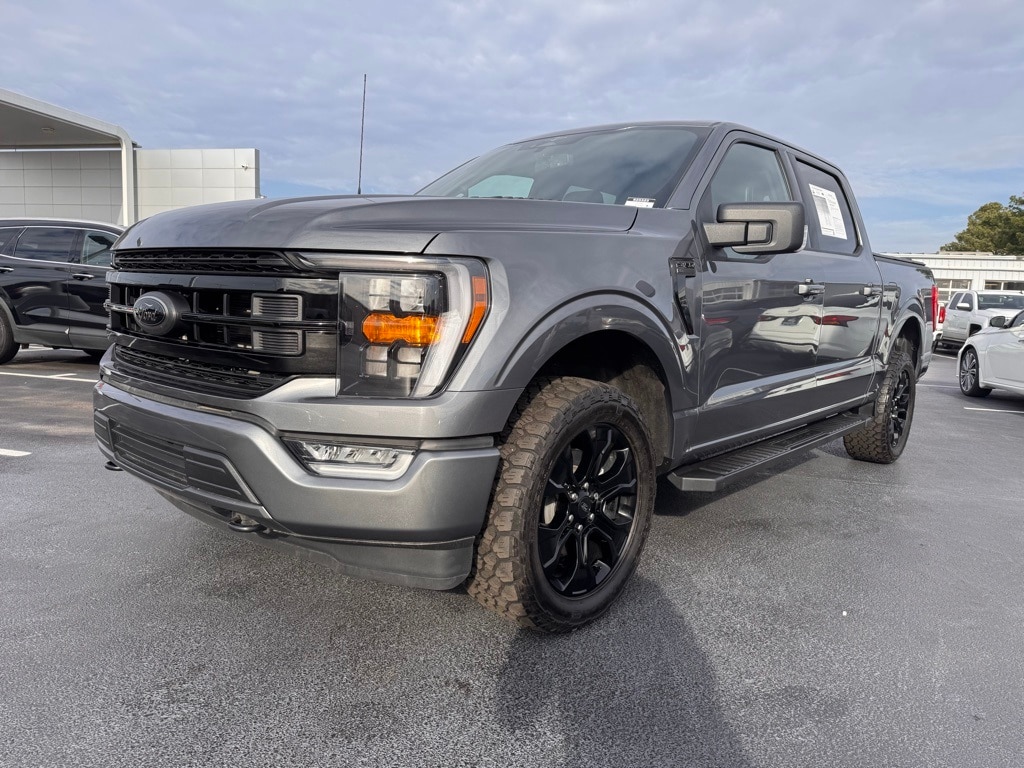 2023 Ford F-150 XLT's photo