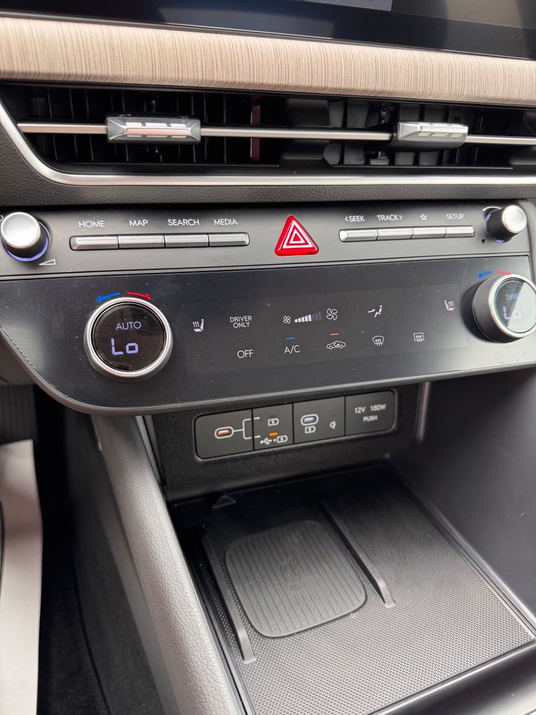 2025 Hyundai Sonata Hybrid SEL - Photo 19