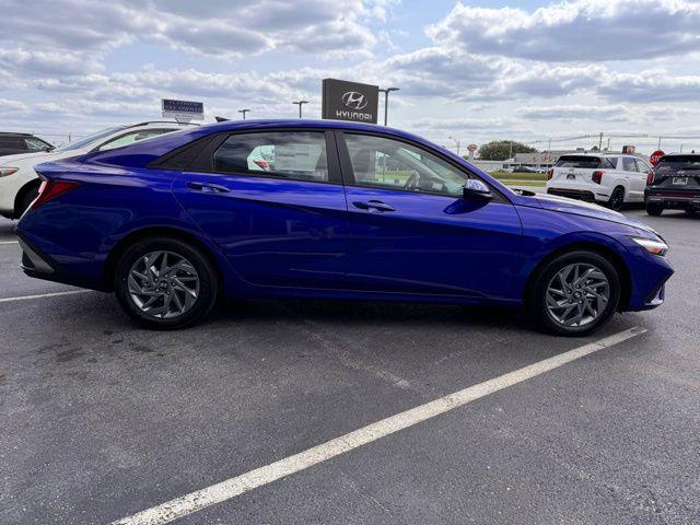 2024 Hyundai Elantra SEL - Photo 6