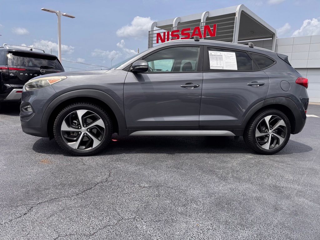 Used 2017 Hyundai Tucson Sport with VIN KM8J33A28HU281090 for sale in Bowling Green, KY