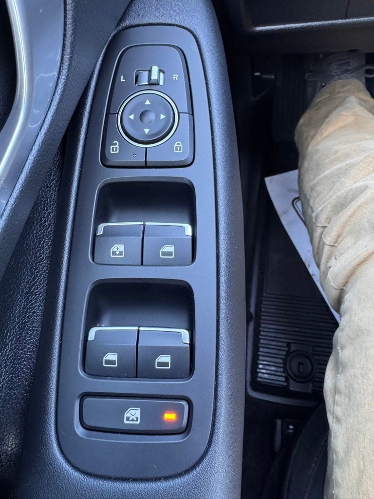 2025 Hyundai Sonata SE - Photo 21