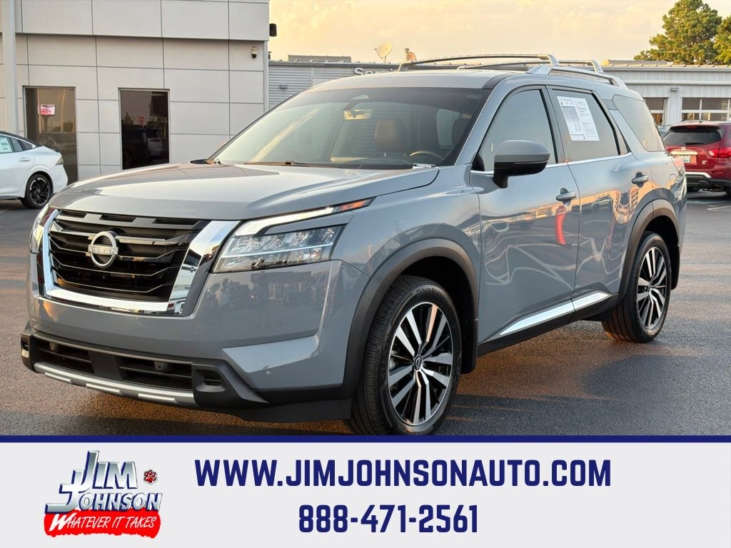 Used 2024 Nissan Pathfinder Platinum SUV