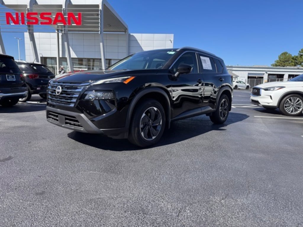 Used 2024 Nissan Rogue SV SUV