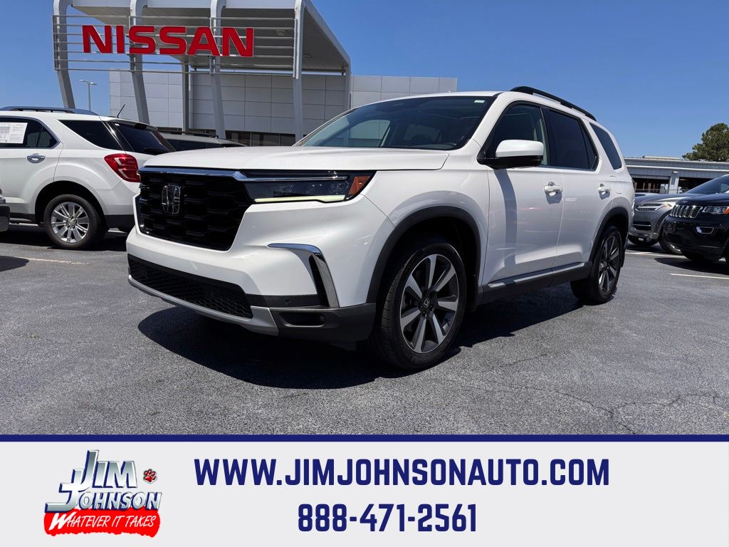 2023 Honda Pilot Touring 2WD's photo