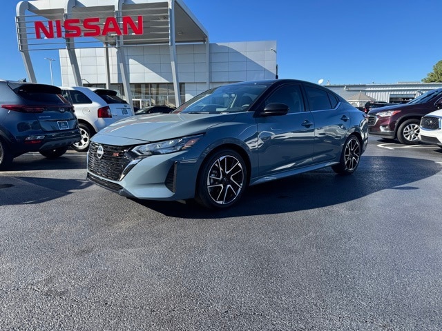 2025 Nissan Sentra SR's photo