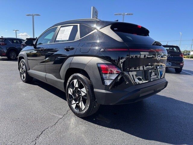 2025 Hyundai Kona SEL photo 3