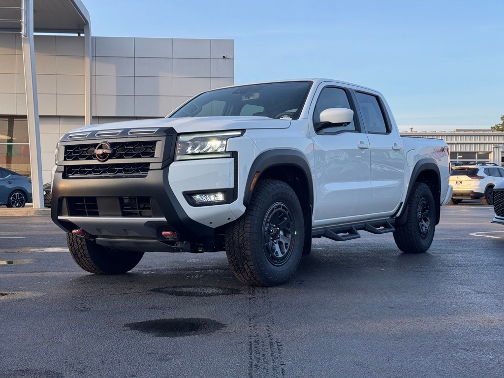 2026 Nissan Frontier PRO-4X's photo