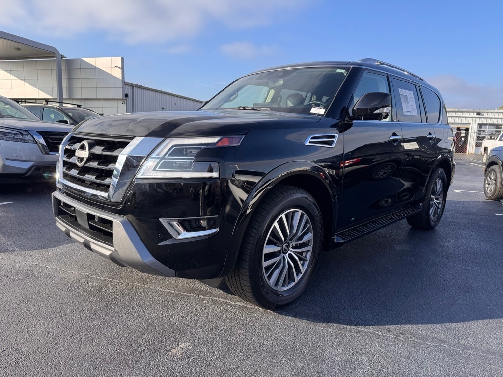 2024 Nissan Armada SL's photo