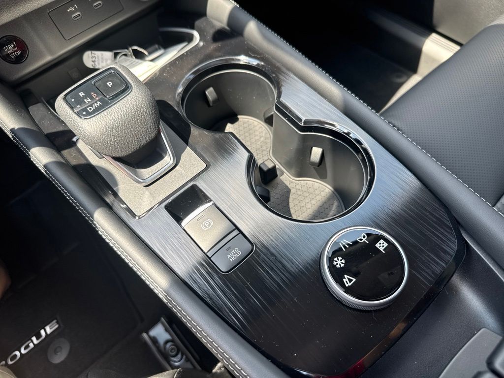 2026 Nissan Rogue Platinum - Photo 25