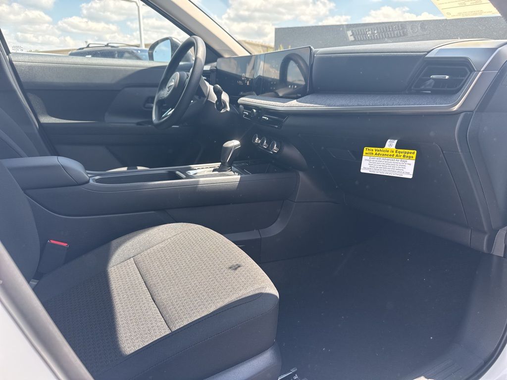 2026 Nissan KICKS S - Photo 18