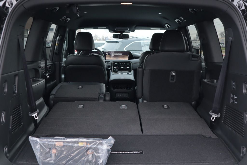 2026 Nissan Armada PRO-4X - Photo 24
