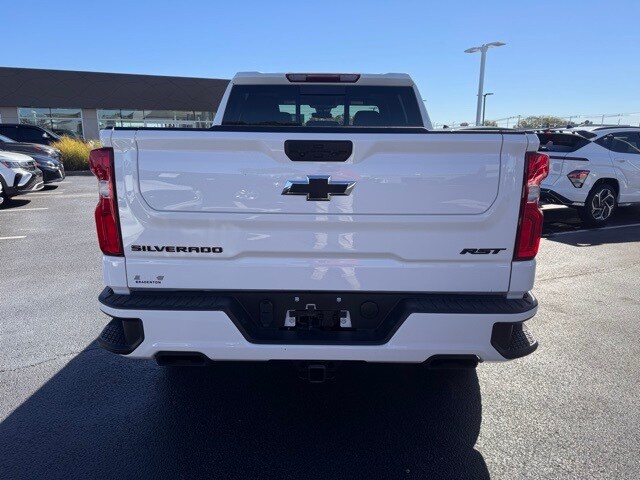 2024 Chevrolet Silverado 1500 RST photo 4