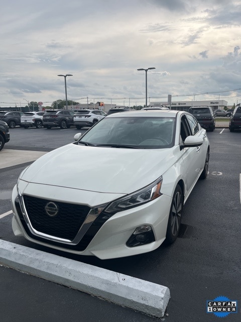 2022 Nissan Altima SL's photo