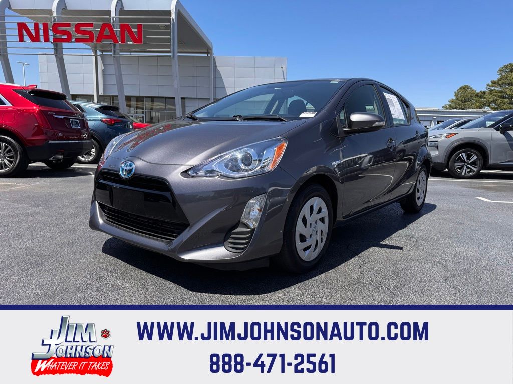 2016 Toyota Prius c's photo