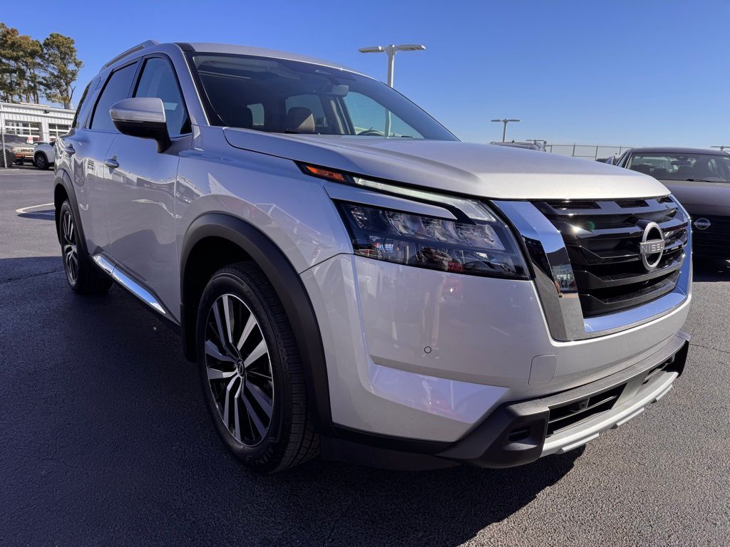 2025 Nissan Pathfinder Platinum - Photo 7