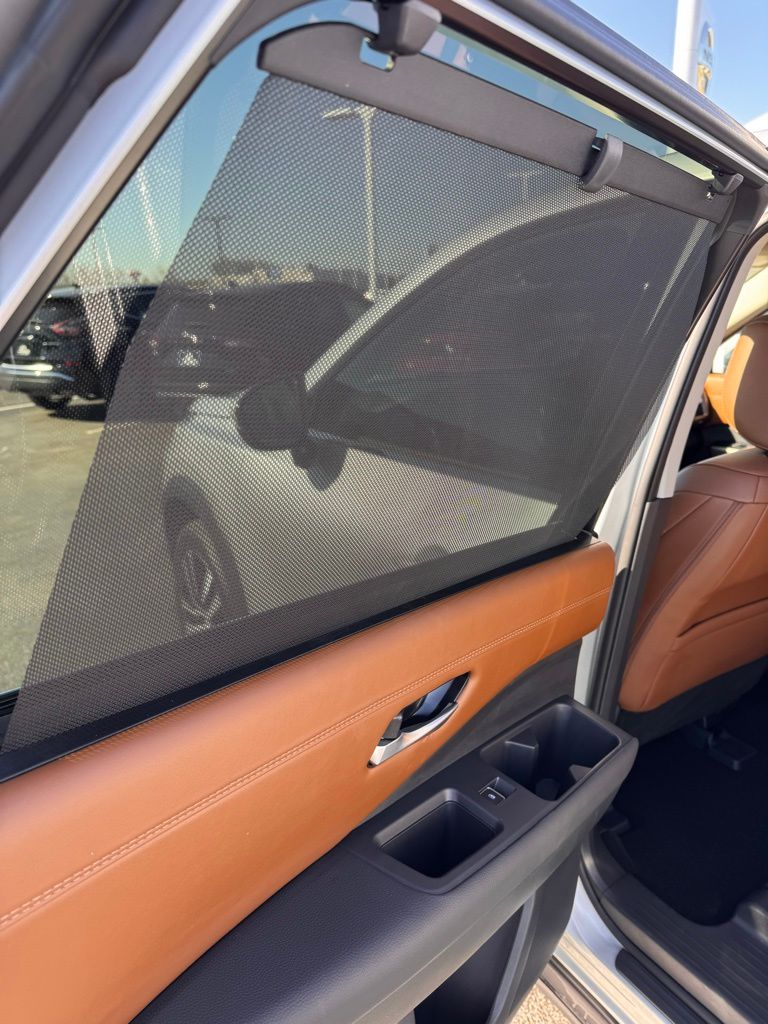 2025 Nissan Pathfinder Platinum - Photo 19