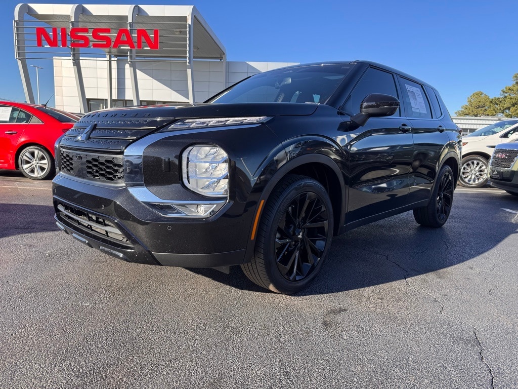 2023 Mitsubishi Outlander SEL Black Edition's photo