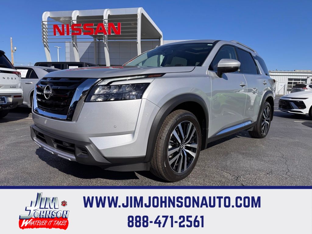 2025 Nissan Pathfinder Platinum 4WD's photo