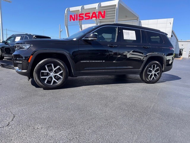 2024 Jeep Grand Cherokee Limited photo 2