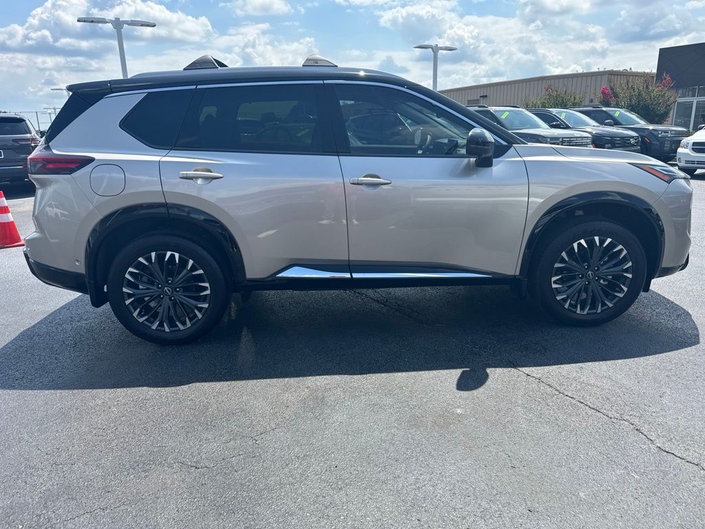 2026 Nissan Rogue Platinum - Photo 6