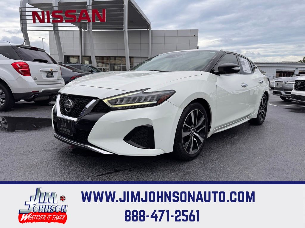 2022 Nissan Maxima SV's photo