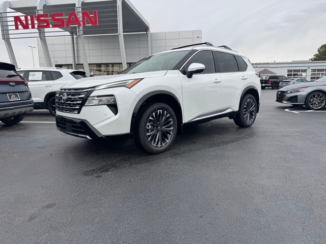 2026 Nissan Rogue Platinum's photo