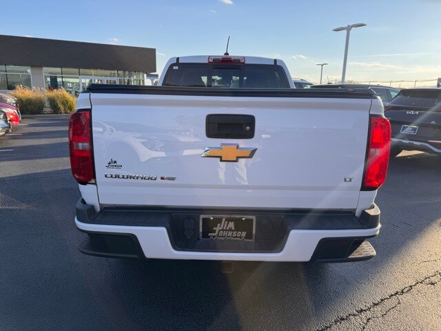 2017 Chevrolet Colorado LT photo 3