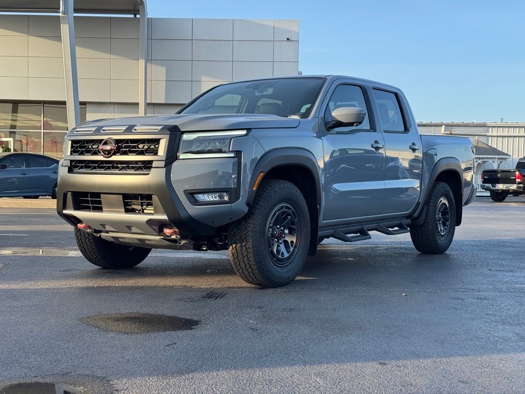 2026 Nissan Frontier PRO-4X's photo
