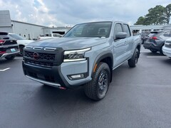 2025 Nissan Frontier PRO-4X Truck
