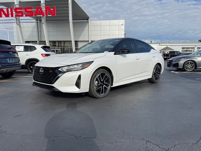 2025 Nissan Sentra SR's photo