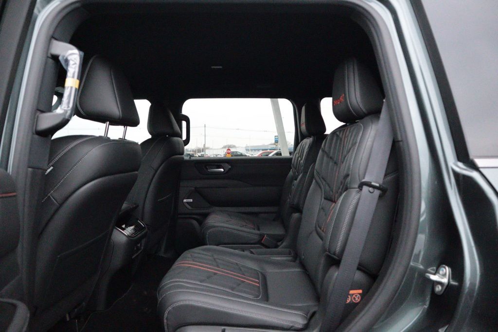 2026 Nissan Armada PRO-4X - Photo 21