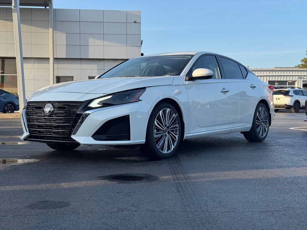 2025 Nissan Altima SL