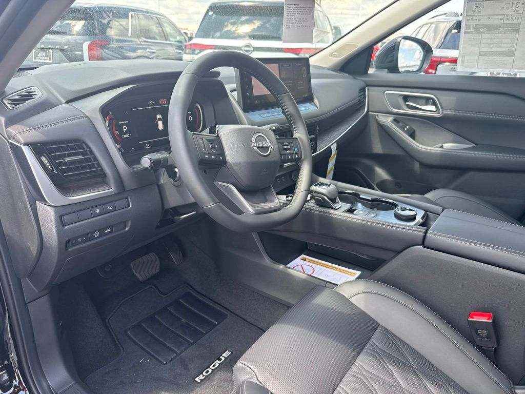 2026 Nissan Rogue Platinum - Photo 13