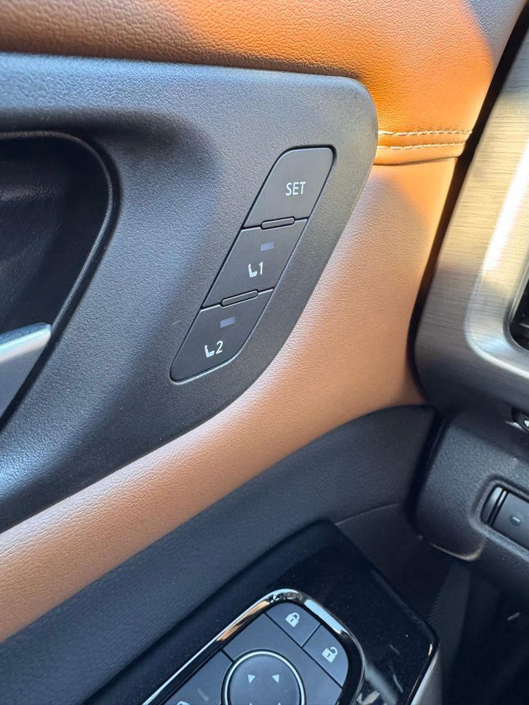 2025 Nissan Pathfinder Platinum - Photo 30