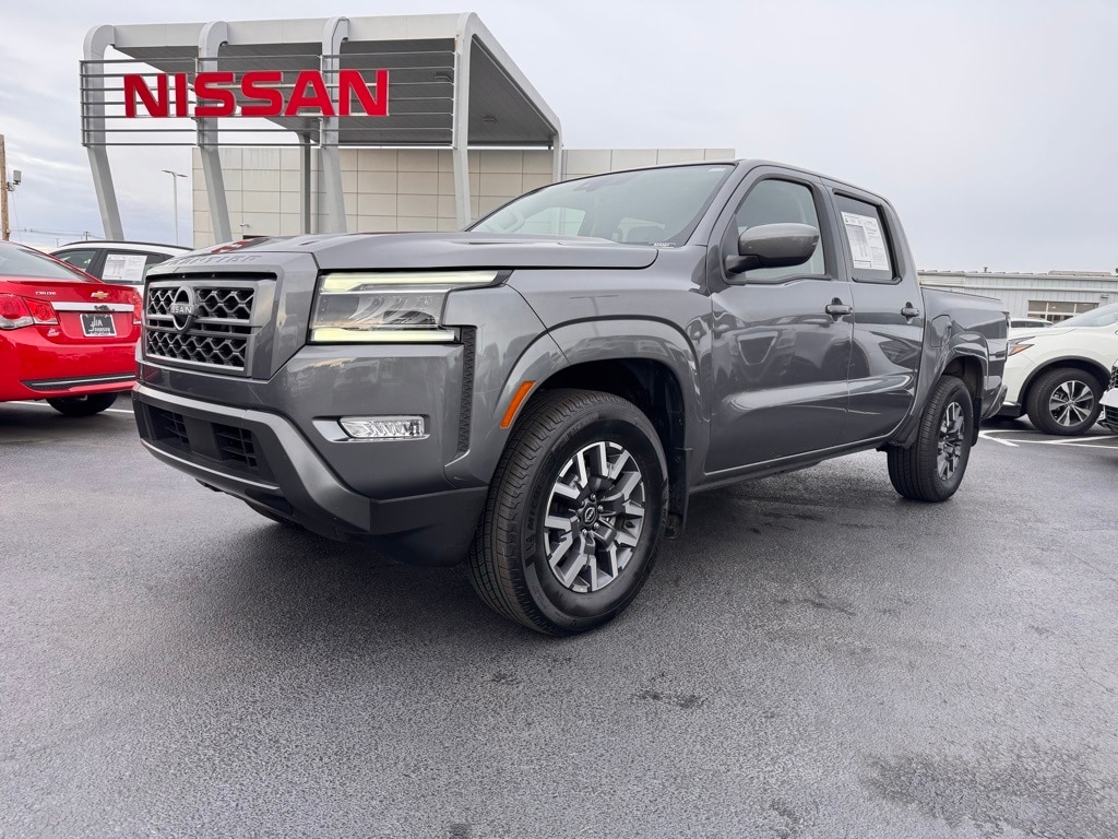 2024 Nissan Frontier SL's photo