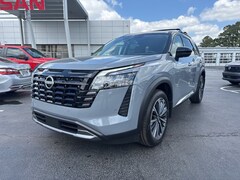 2026 Nissan Pathfinder Platinum SUV