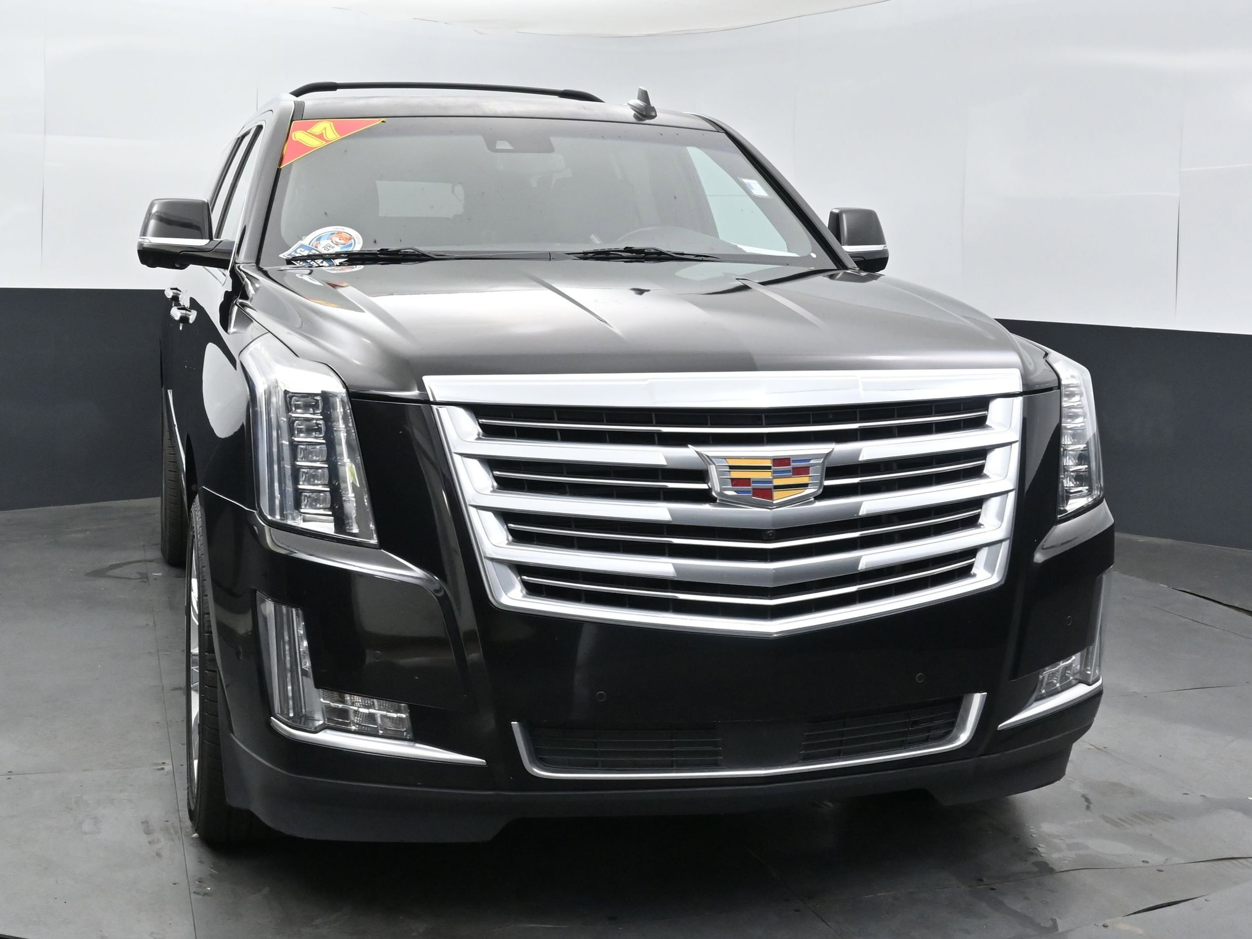 Used 2017 Cadillac Escalade ESV Platinum with VIN 1GYS3KKJ8HR144706 for sale in Memphis, TN