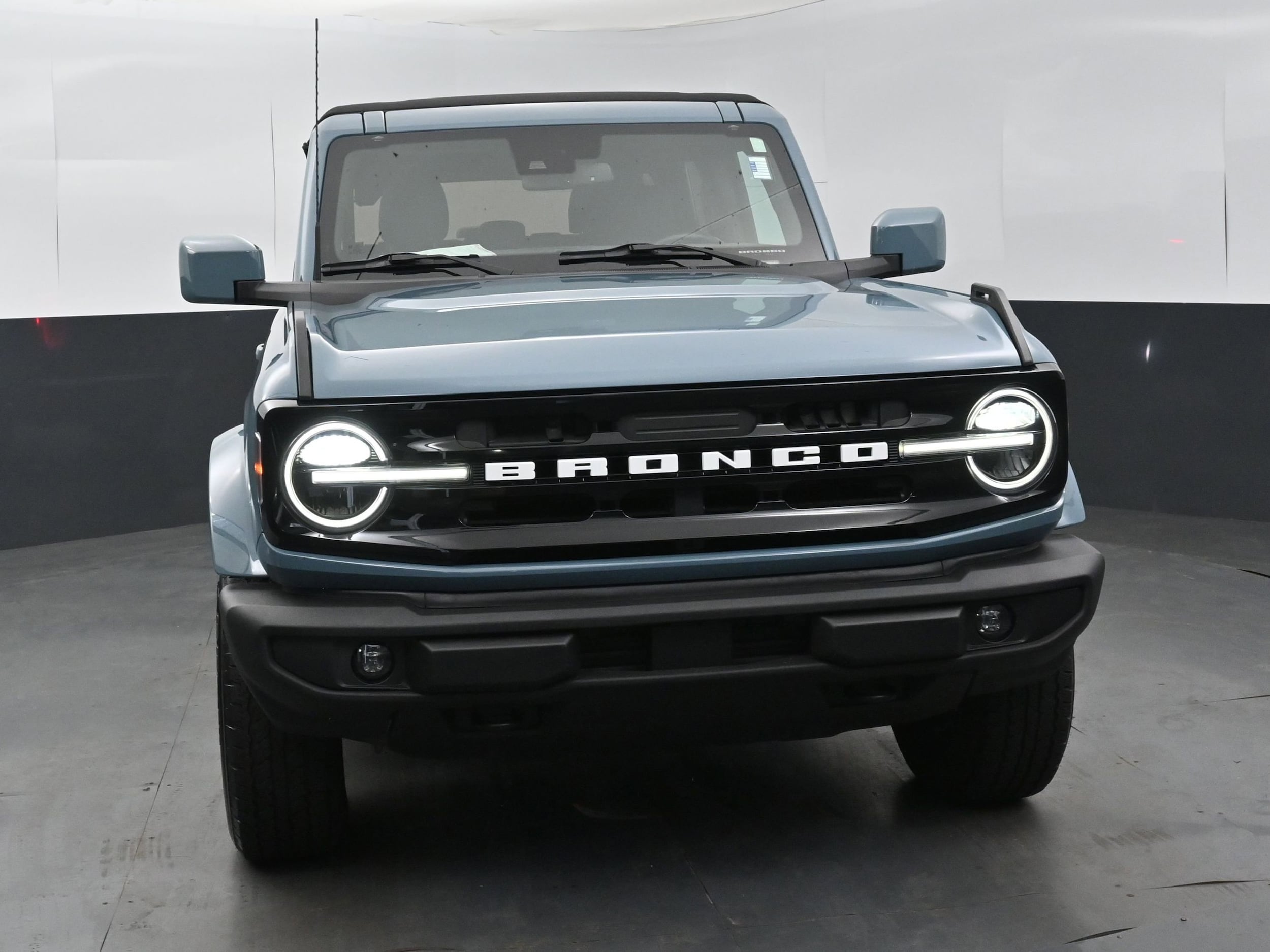 Used 2021 Ford Bronco 4-Door Outer Banks with VIN 1FMDE5BH5MLA88935 for sale in Memphis, TN